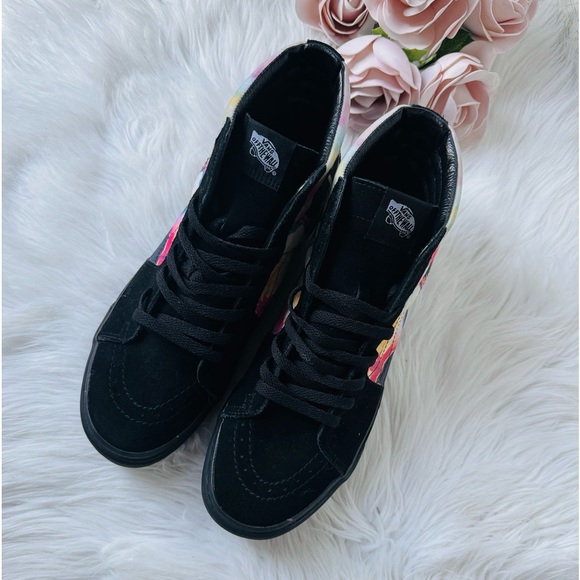 Men’s Vans Sk8-Hi Skull Sneakers - Picture 3 of 6